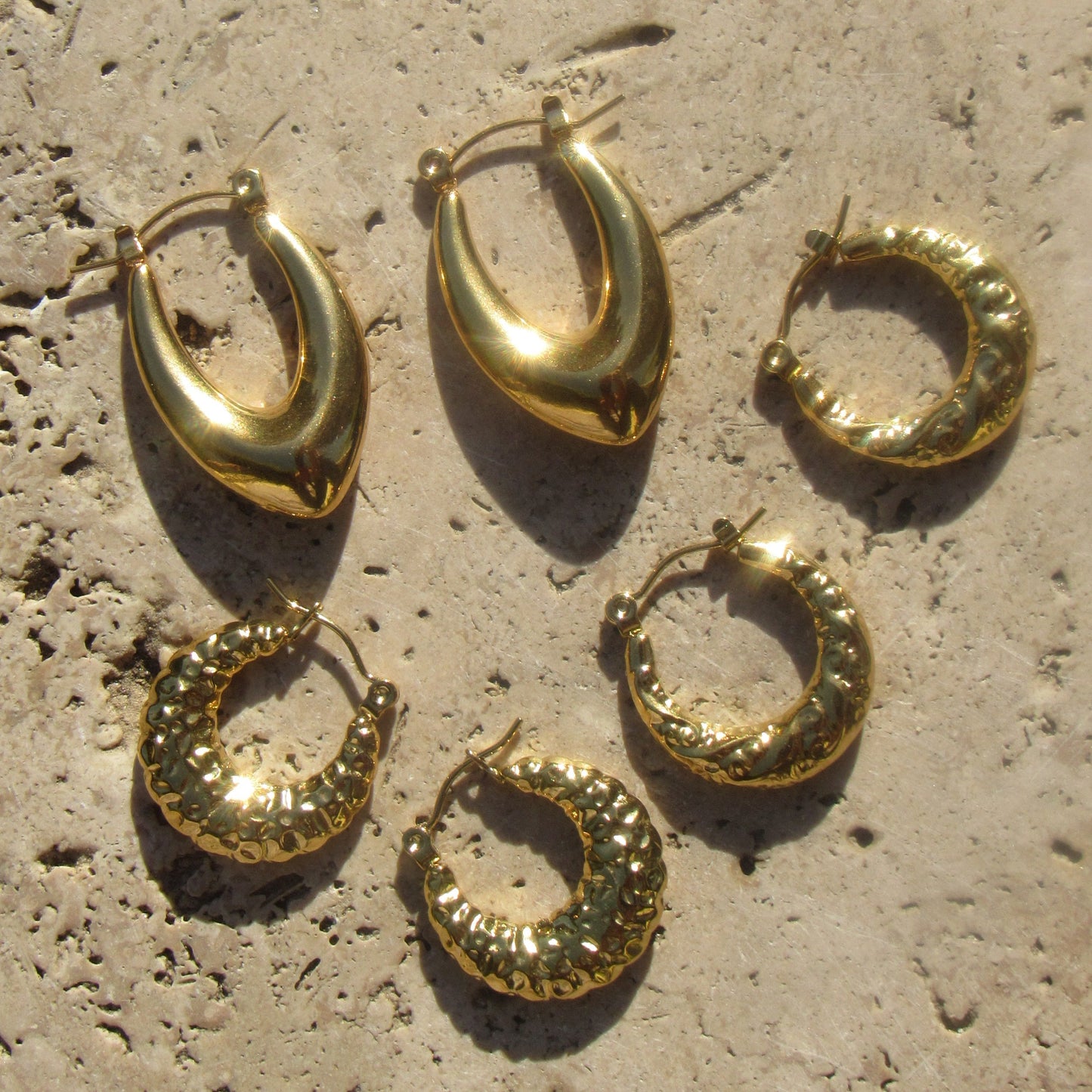 hammered creole hoop earring 18k