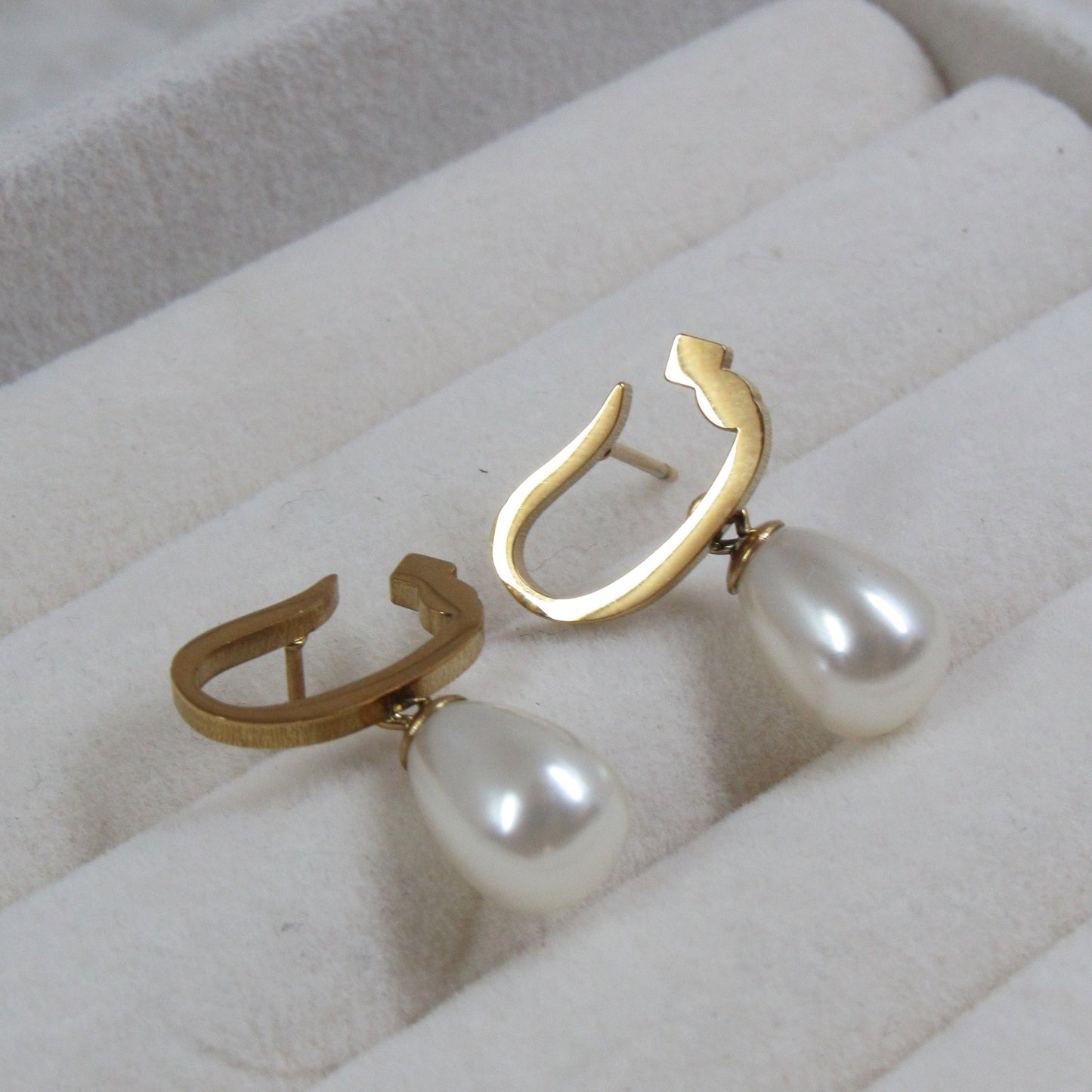 pearl letter earring