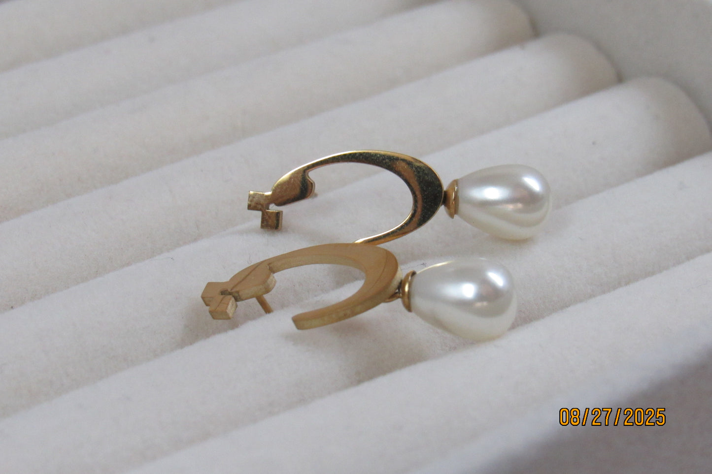 pearl letter earring