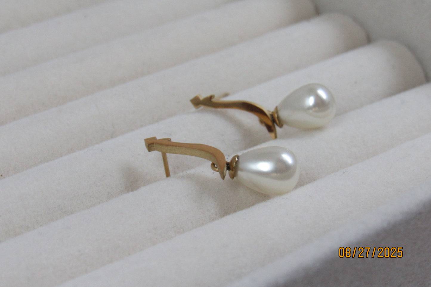 pearl letter earring