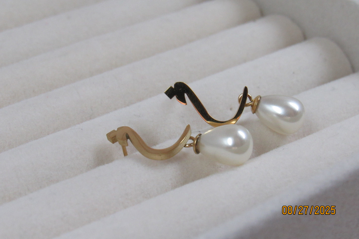 pearl letter earring