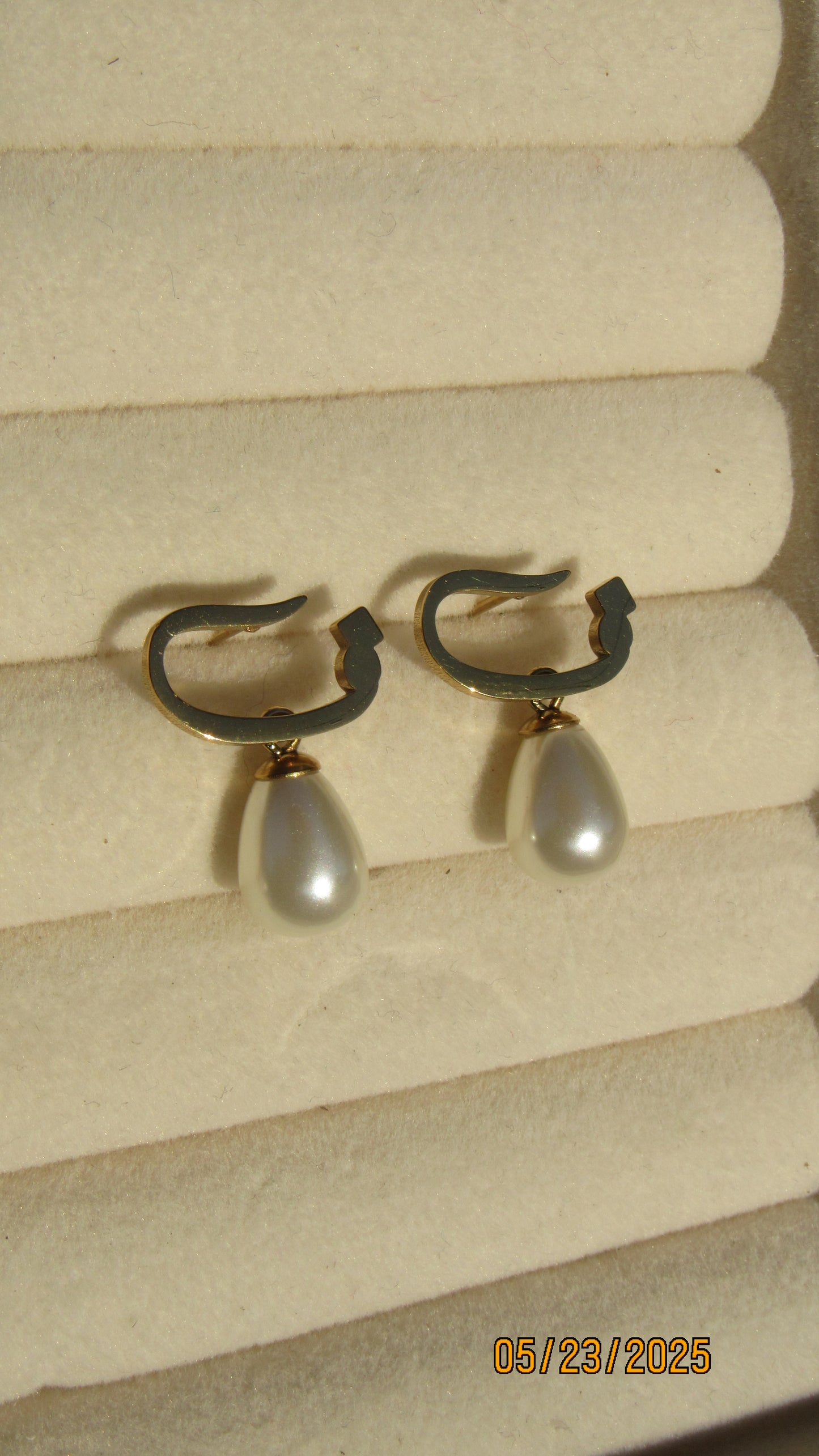 pearl letter earring