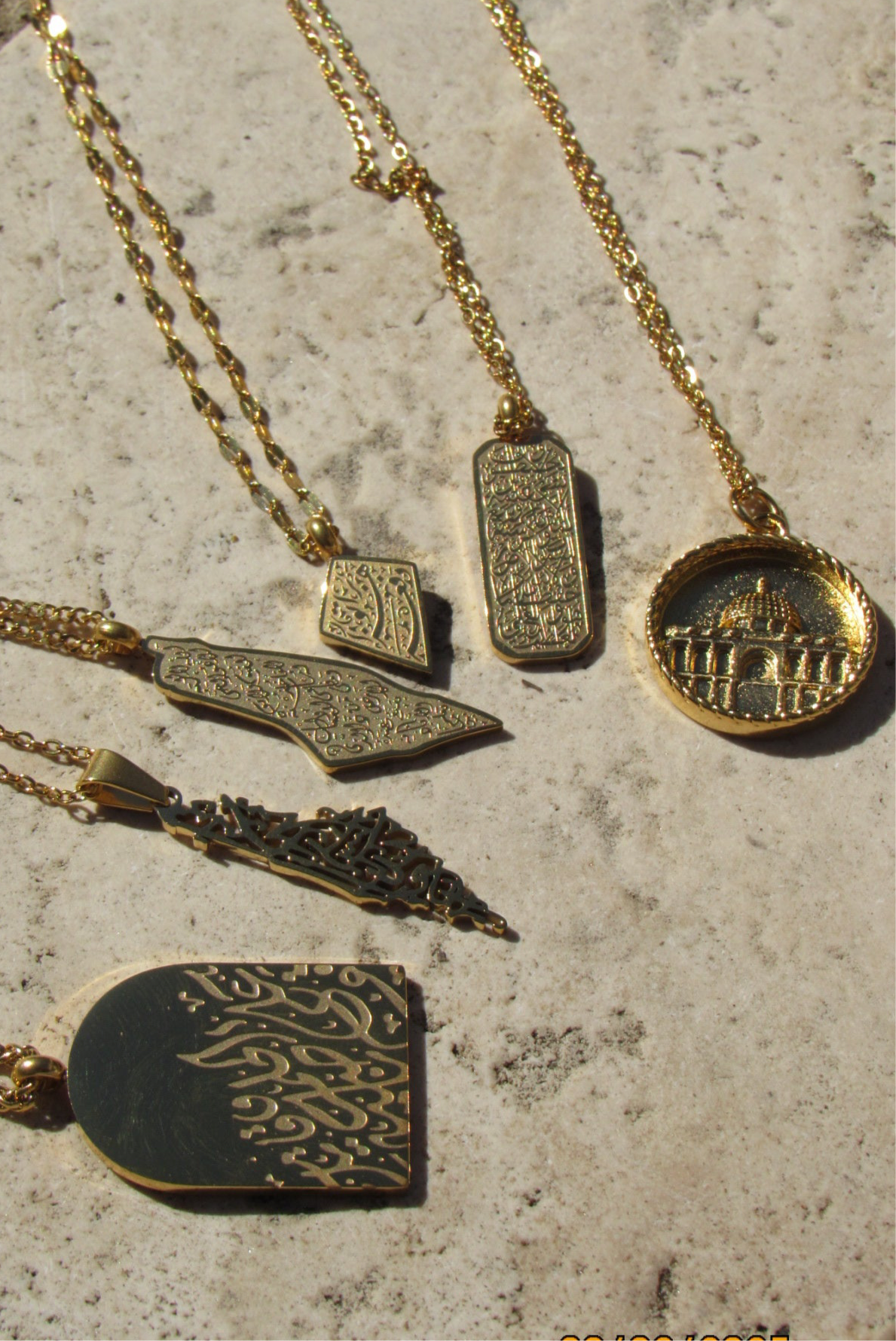 Fight for your dreams neckless 18k