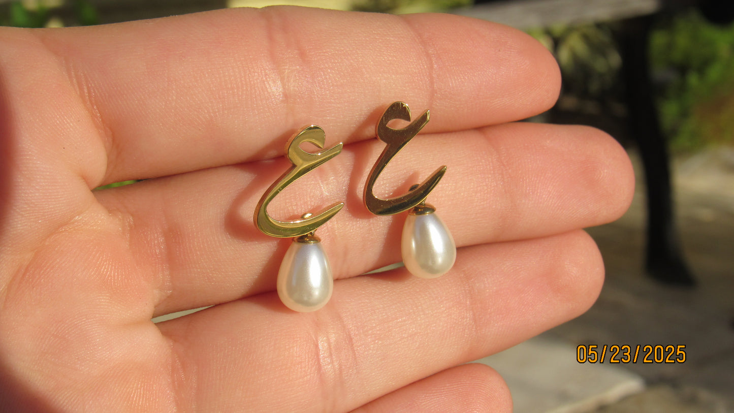 pearl letter earring