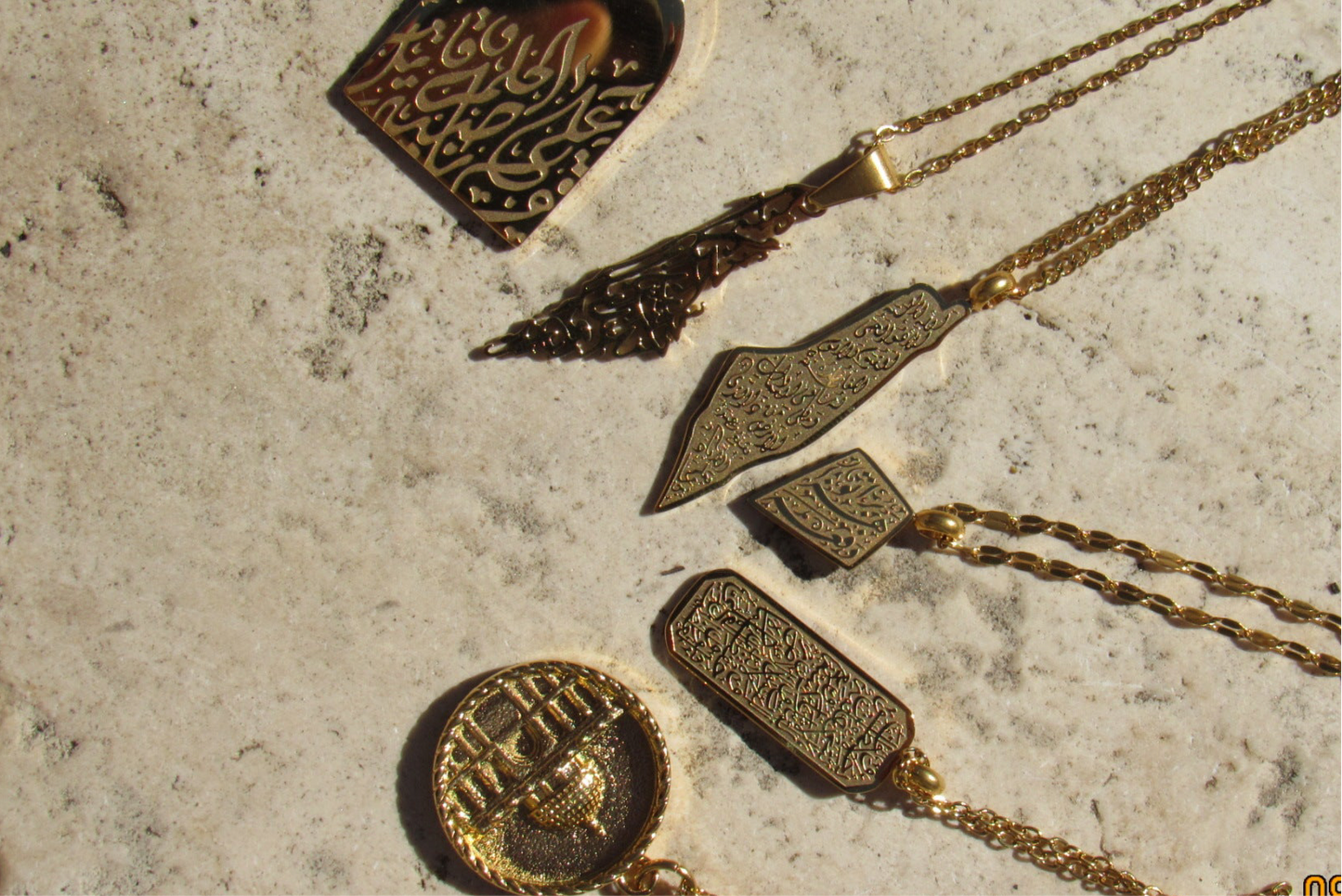 Kite Runner A Thousand Times Over Dari Necklace 18k